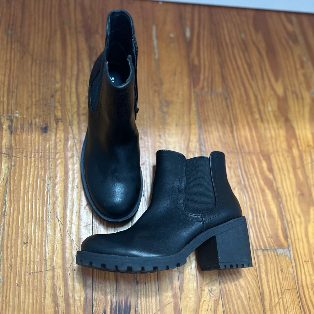 Sole black Heel Booties